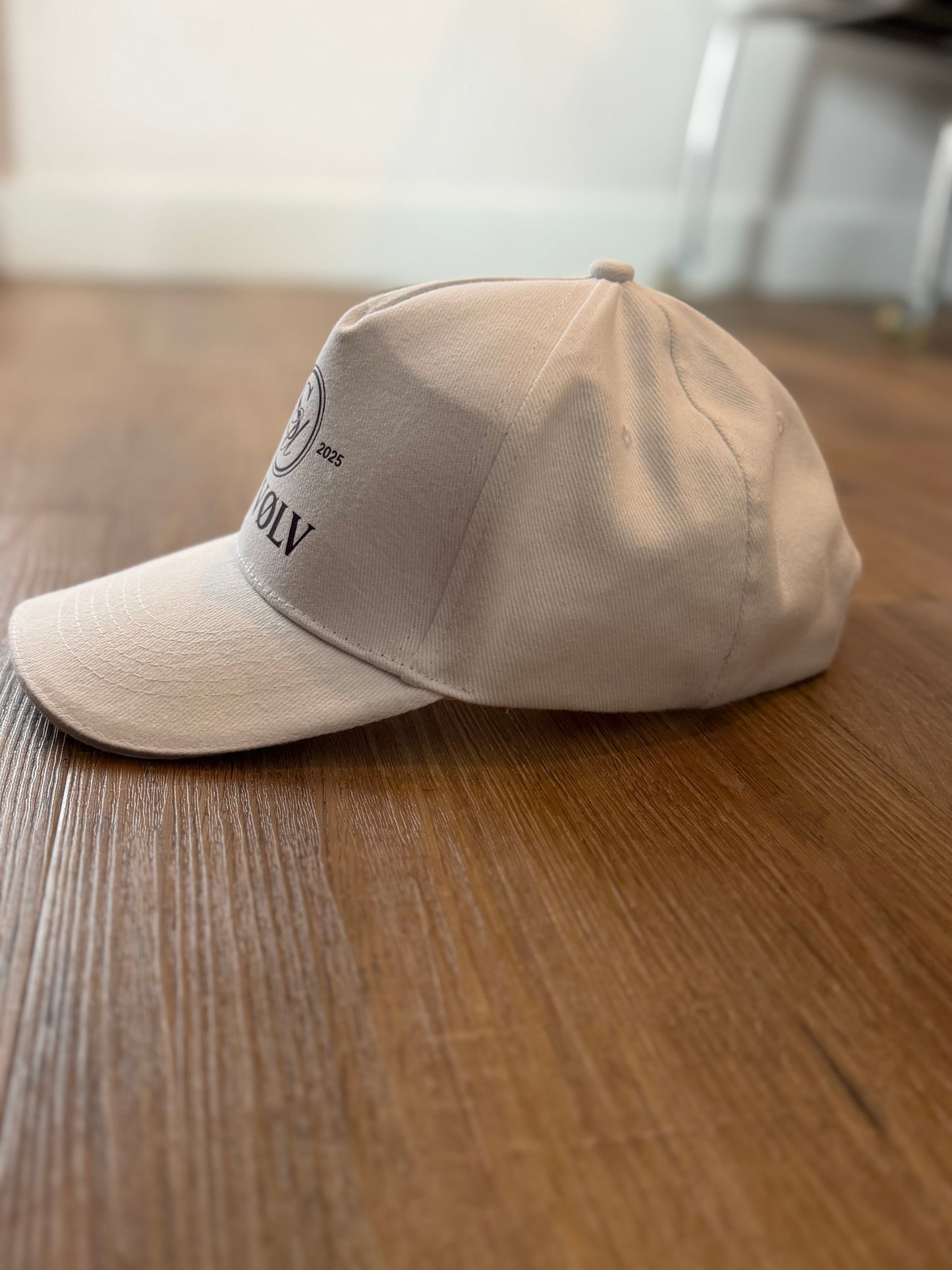 UNVØLV Signature Cap White