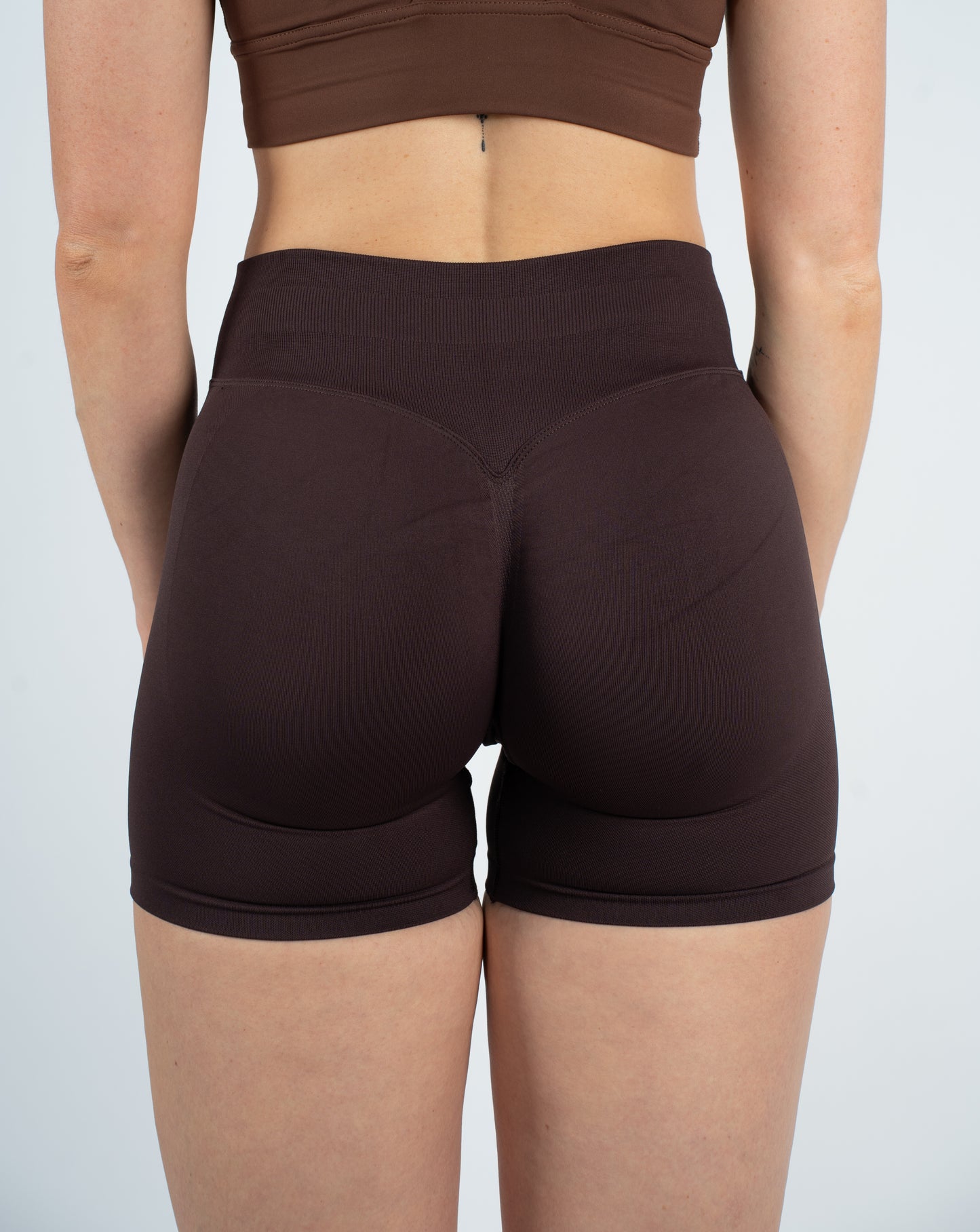 UNVØLV Sport Short Scrunch – VELA