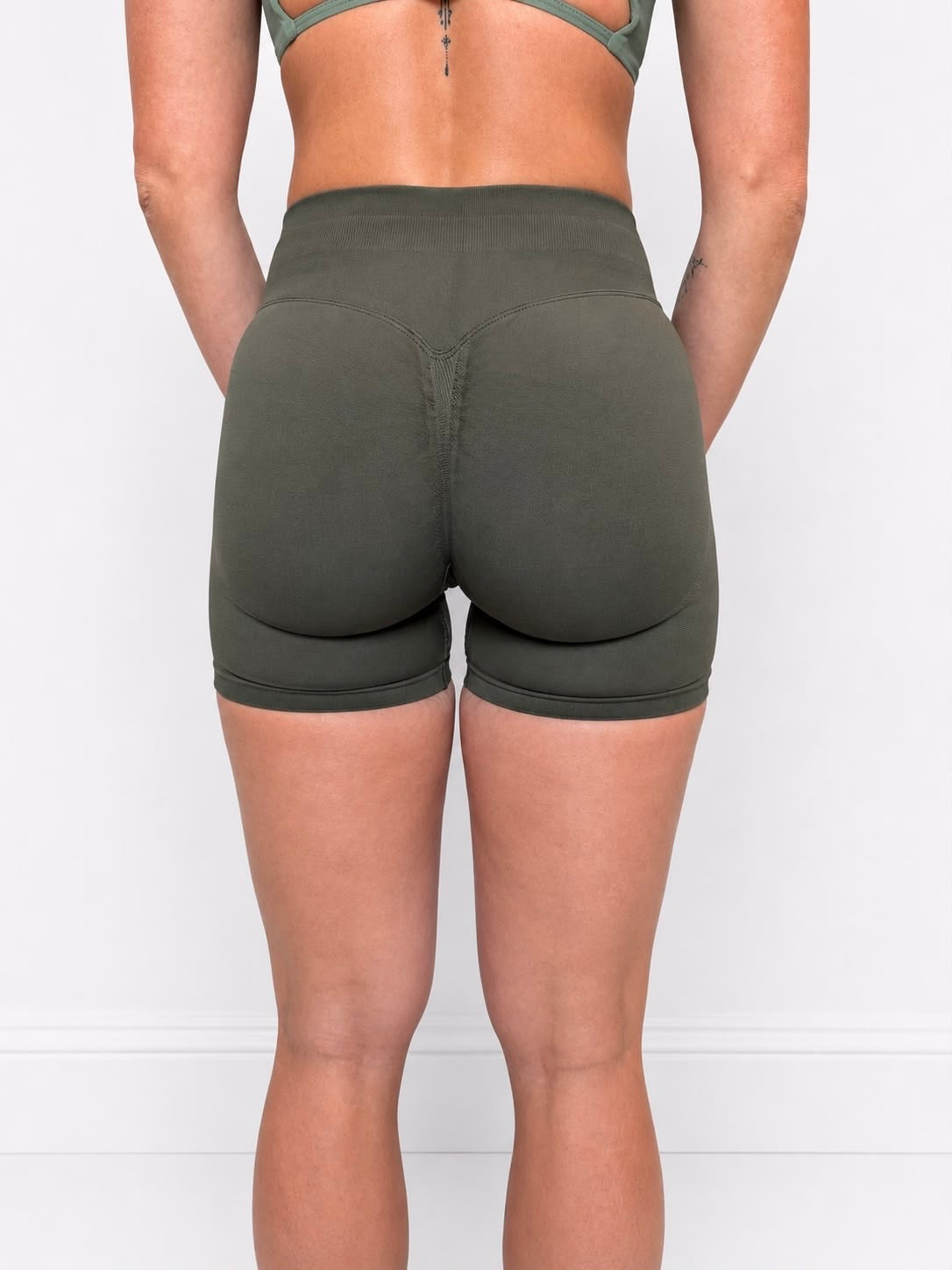 VELA SHORT | OLIVE