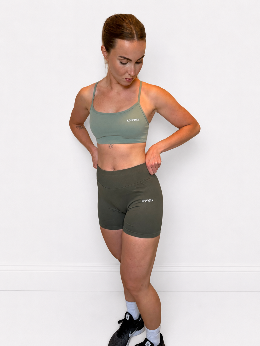 VELA SHORT | OLIVE
