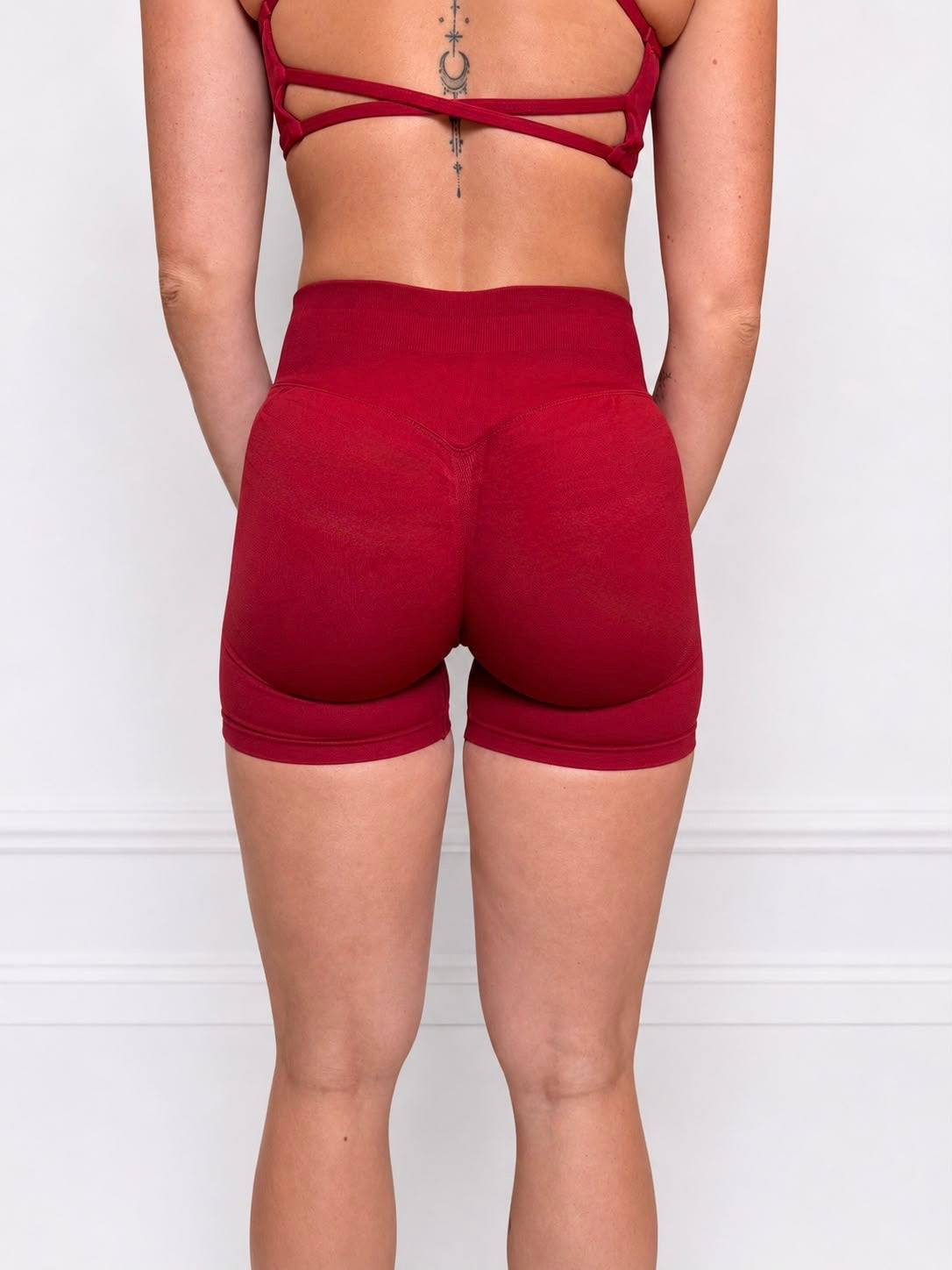 VELA SHORT | RED